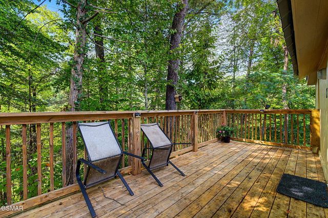 2136 Daisy Trail, Pigeon Forge, TN 37863