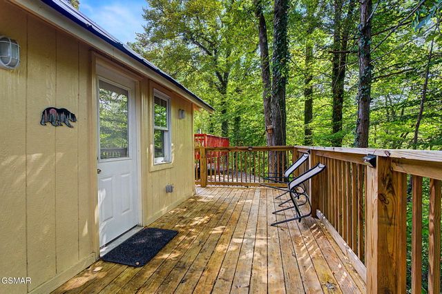 2136 Daisy Trail, Pigeon Forge, TN 37863