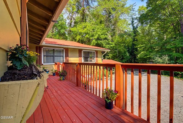2136 Daisy Trail, Pigeon Forge, TN 37863