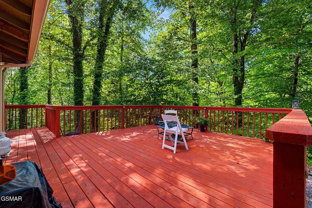 2136 Daisy Trail, Pigeon Forge, TN 37863