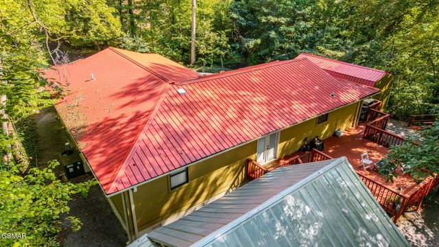 2136 Daisy Trail, Pigeon Forge, TN 37863