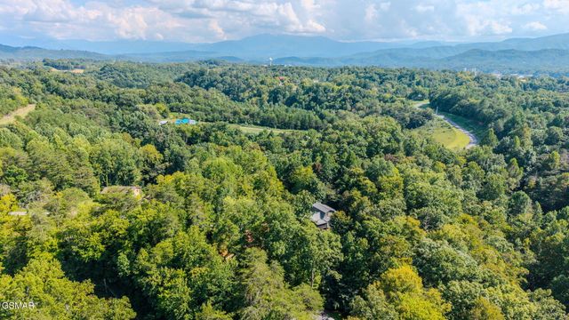 2136 Daisy Trail, Pigeon Forge, TN 37863