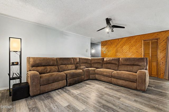 2136 Daisy Trail, Pigeon Forge, TN 37863