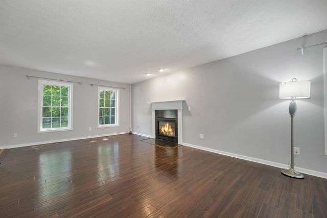 5 Boylston Avenue, Nashua, NH 03064
