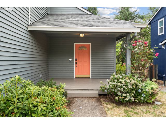 711 WARREN St, Oregon City, OR 97045