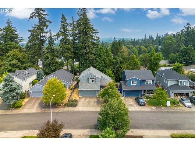 711 WARREN St, Oregon City, OR 97045