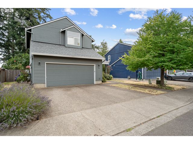 711 WARREN St, Oregon City, OR 97045