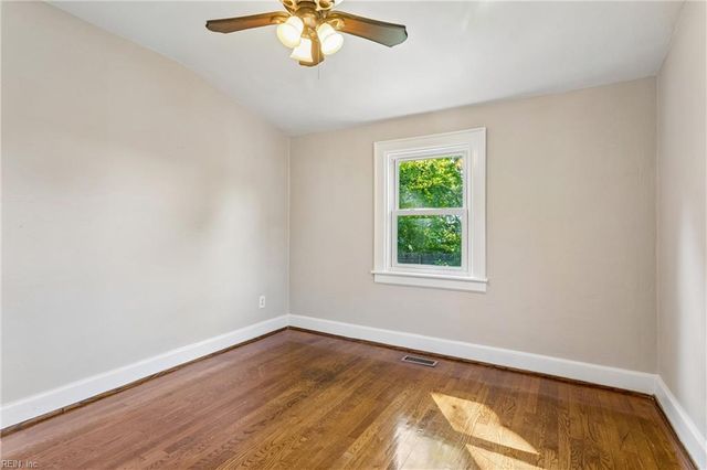 133 Wythe Crescent DR, Hampton, VA 23661