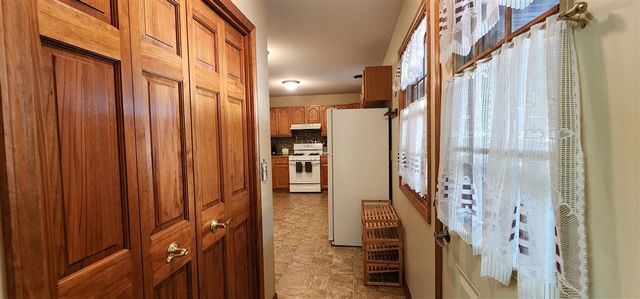 1724 N Ridge Road, Mears, MI 49436