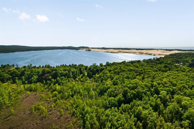 1724 N Ridge Road, Mears, MI 49436