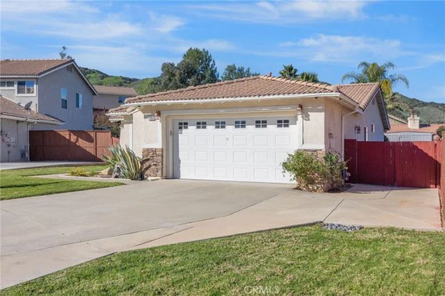 22905 Canyon View Drive, Corona, CA 92883