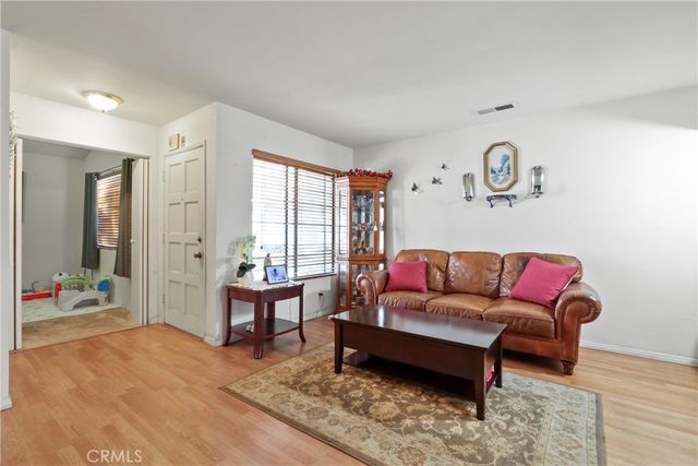 1910 W Palmyra 46, Orange, CA 92868