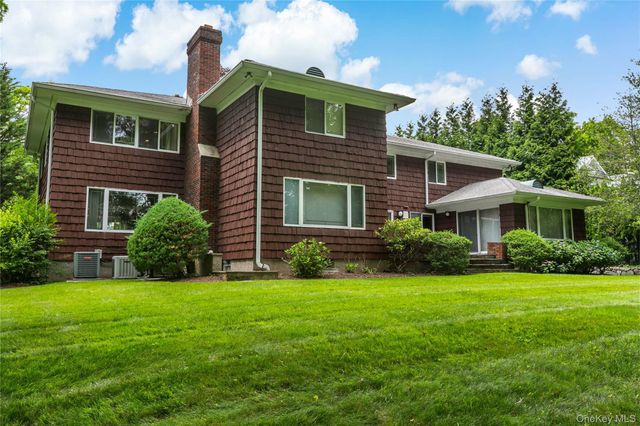 16 Meadow Road, Scarsdale, NY 10583