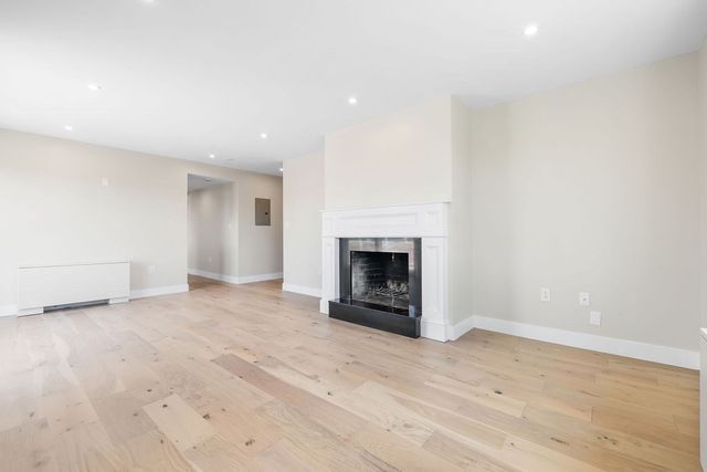 14 Concord Ave 824, Cambridge, MA 02138