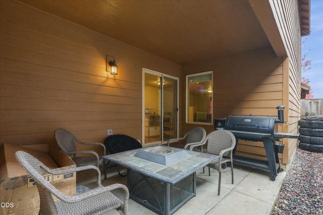 20487 Brentwood Avenue, Bend, OR 97702
