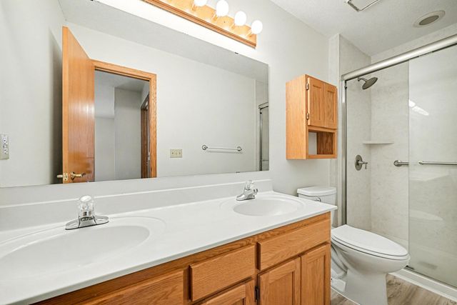 4234 Boulder Ridge Point, Eagan, MN 55122