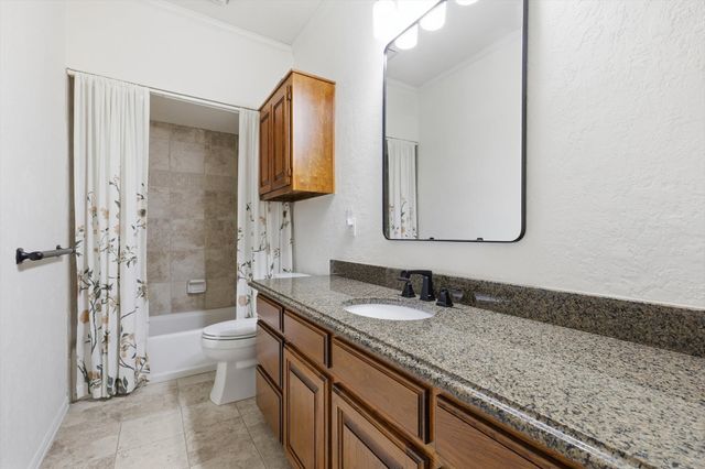 430 Remington Drive E, Highland Village, TX 75077