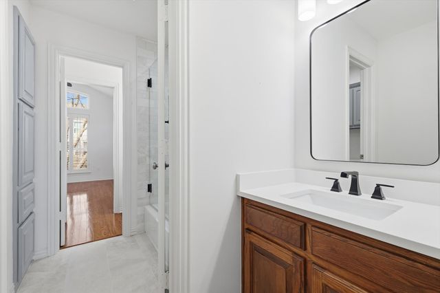 430 Remington Drive E, Highland Village, TX 75077