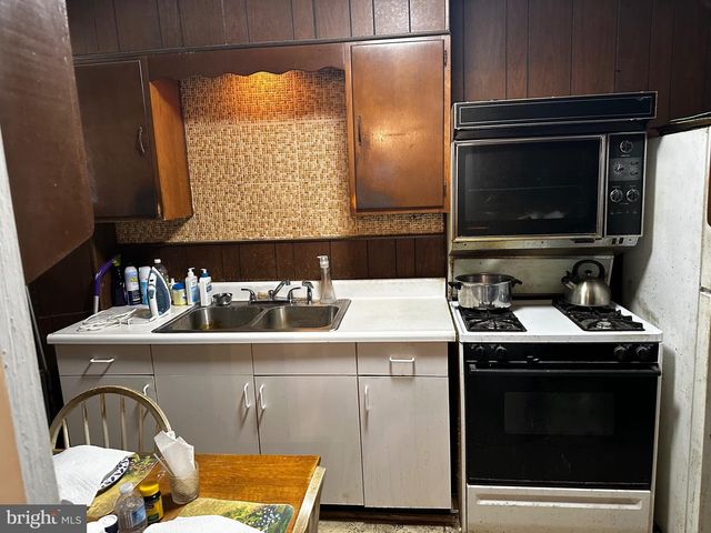 4924 CENTRAL AVENUE, Washington, DC 20019