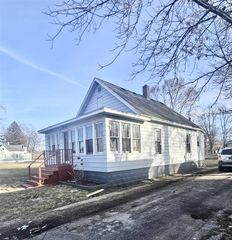 810 Thresher Avenue, Benton Harbor, MI 49022