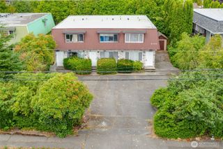 5705 204th Street SW, Lynnwood, WA 98036