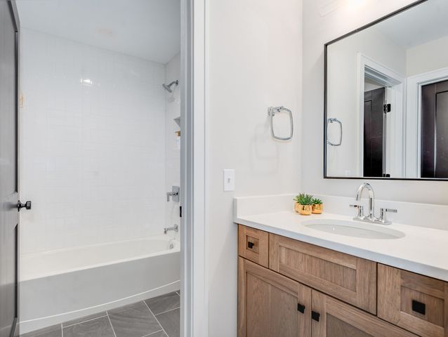 12735 Caruso Court, Lemont, IL 60439