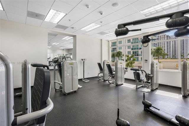 1200 Brickell Bay Dr 4306, Miami, FL 33131