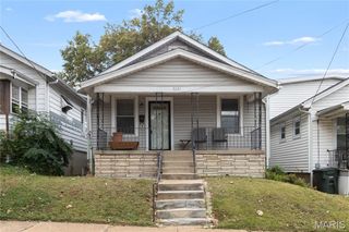 5231 Steffens Avenue, St Louis, MO 63116