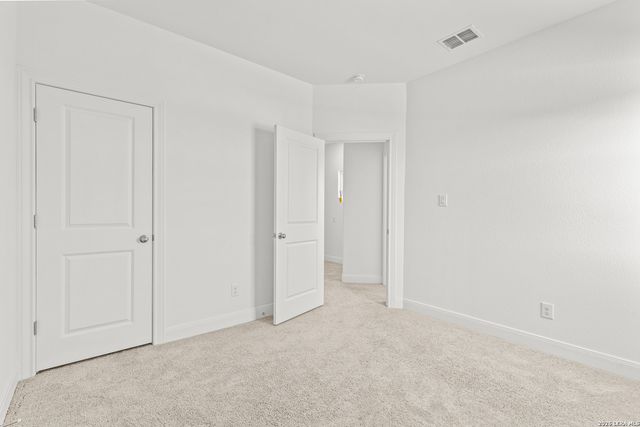 145 W MAGNOLIA CIR, La Vernia, TX 78121