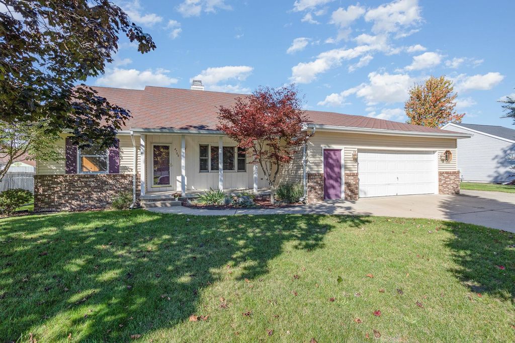 4700 Foxcroft Drive, Bay City, MI 48706