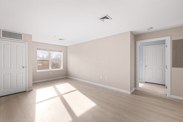 30 Franklin St 314, Malden, MA 02148