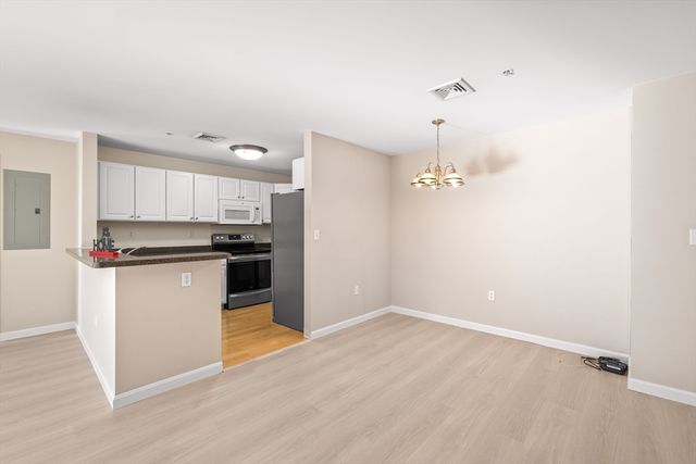 30 Franklin St 314, Malden, MA 02148