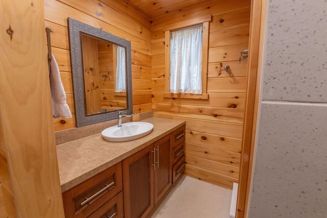 309 Farrell Road, Willsboro, NY 12996