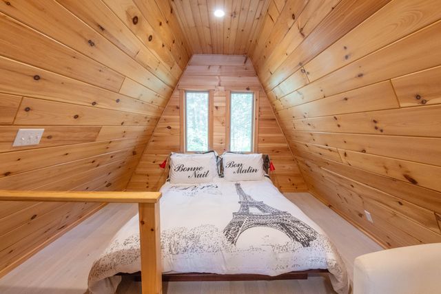 309 Farrell Road, Willsboro, NY 12996