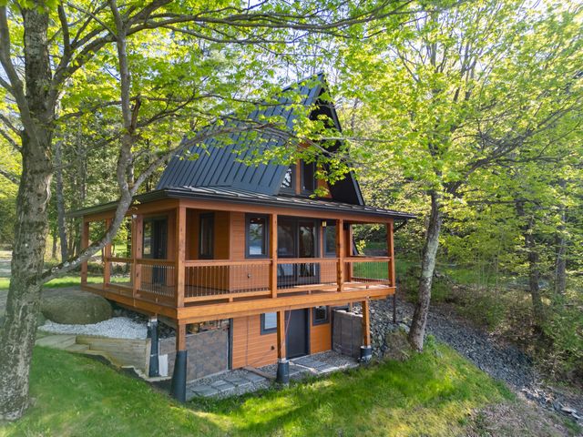 309 Farrell Road, Willsboro, NY 12996