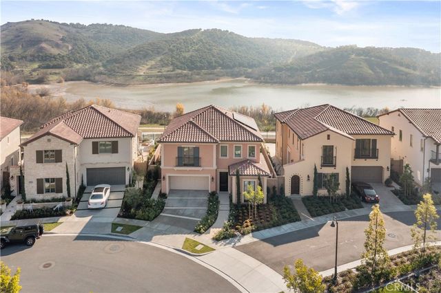 115 Sky Hts, Irvine, CA 92602