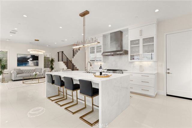 115 Sky Hts, Irvine, CA 92602