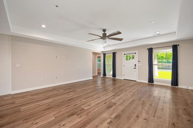 509 Preston Ave, Ione, CA 95640