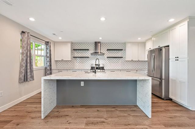 509 Preston Ave, Ione, CA 95640