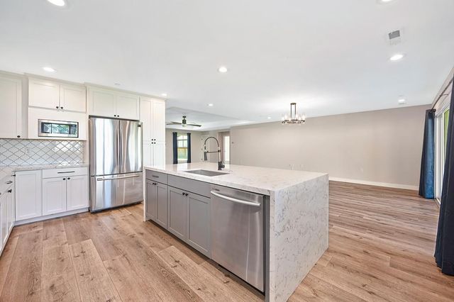 509 Preston Ave, Ione, CA 95640