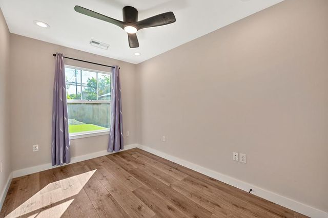 509 Preston Ave, Ione, CA 95640