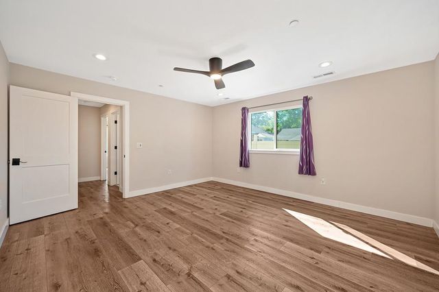 509 Preston Ave, Ione, CA 95640