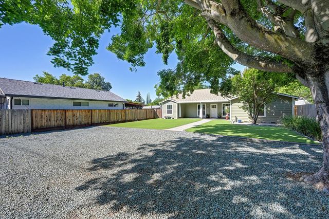 509 Preston Ave, Ione, CA 95640