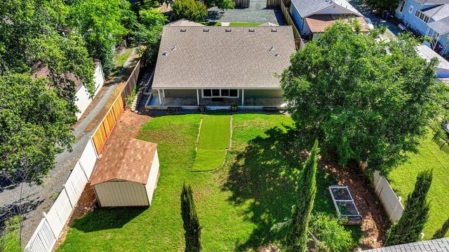 509 Preston Ave, Ione, CA 95640