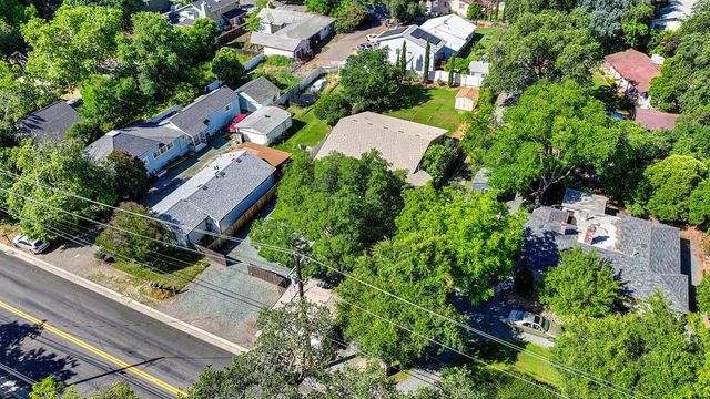 509 Preston Ave, Ione, CA 95640