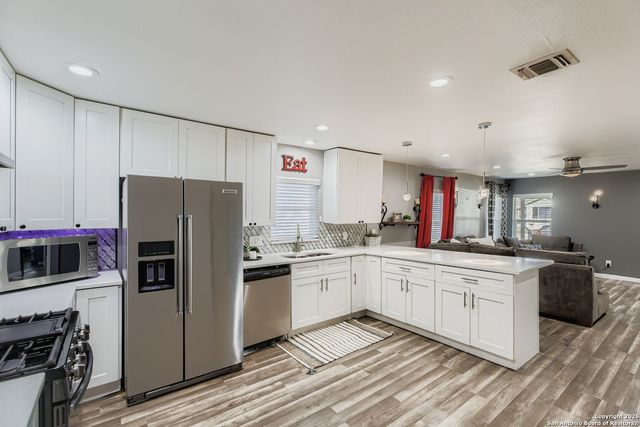 2414 Arbor, San Antonio, TX 78228