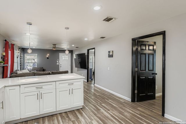 2414 Arbor, San Antonio, TX 78228