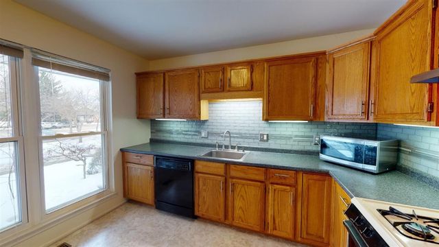 3008 Bolgos Circle, Ann Arbor, MI 48105