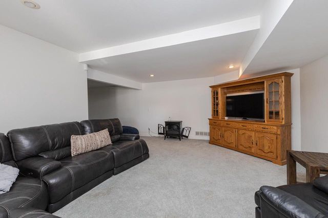 1420 Country Club LANE, Watertown, WI 53098