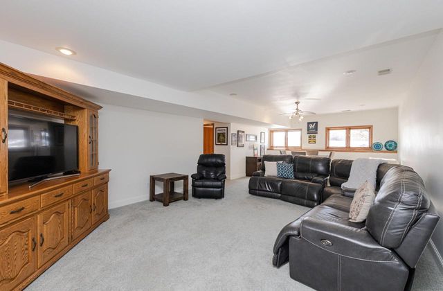 1420 Country Club LANE, Watertown, WI 53098